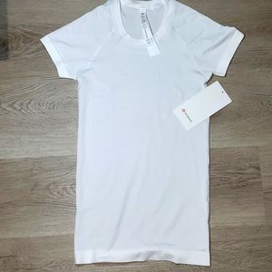 Lululemon Swiftly Tech Short Sleeve 2.0